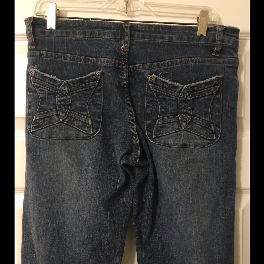 FOREVER 21 LOW RISE FLARE DISTRESSED JEANS